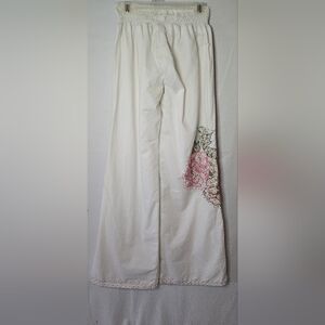 Da-Nang Surplus Vintage Wide Leg White Floral Embroidery Boho Smocked Pants XS